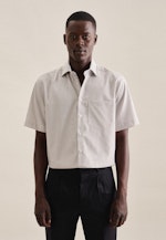 Non-iron Twill Short sleeve Business Shirt in Regular with Kent-Collar in Brown |  Seidensticker Onlineshop