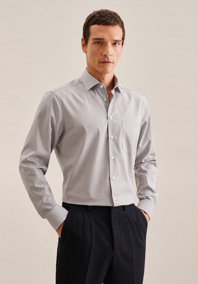 Non-iron Structure Business Shirt in Regular with Kent-Collar and extra long sleeve in Grey | Seidensticker Onlineshop