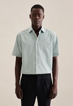 Poplin Short sleeve Business Shirt in Regular with Kent-Collar in Green |  Seidensticker Onlineshop