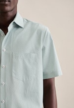 Poplin Short sleeve Business Shirt in Regular with Kent-Collar in Green |  Seidensticker Onlineshop