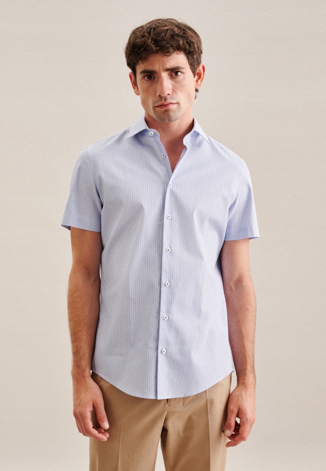 Twill Short sleeve Business Shirt in Slim with Kent-Collar in Light Blue | Seidensticker online shop