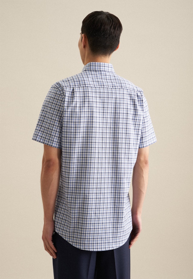 Bügelfreies Twill Kurzarm Business Hemd in Regular mit Button-Down-Kragen in Hellblau | Seidensticker Onlineshop