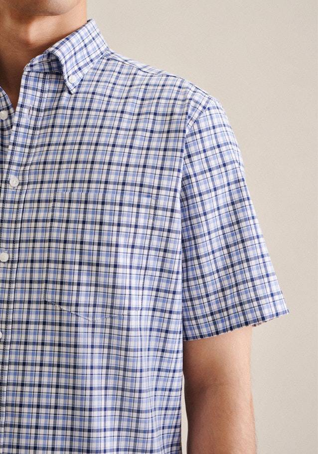 Bügelfreies Twill Kurzarm Business Hemd in Comfort mit Button-Down-Kragen in Hellblau |  Seidensticker Onlineshop