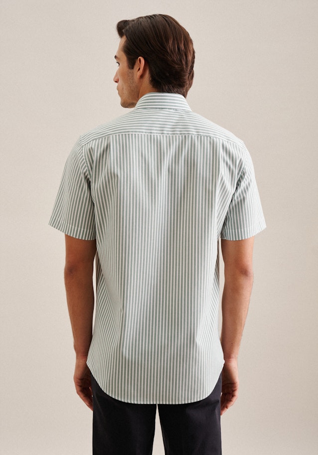 Non-iron Poplin Short sleeve Business Shirt in Regular with Kent-Collar in Green | Seidensticker Onlineshop
