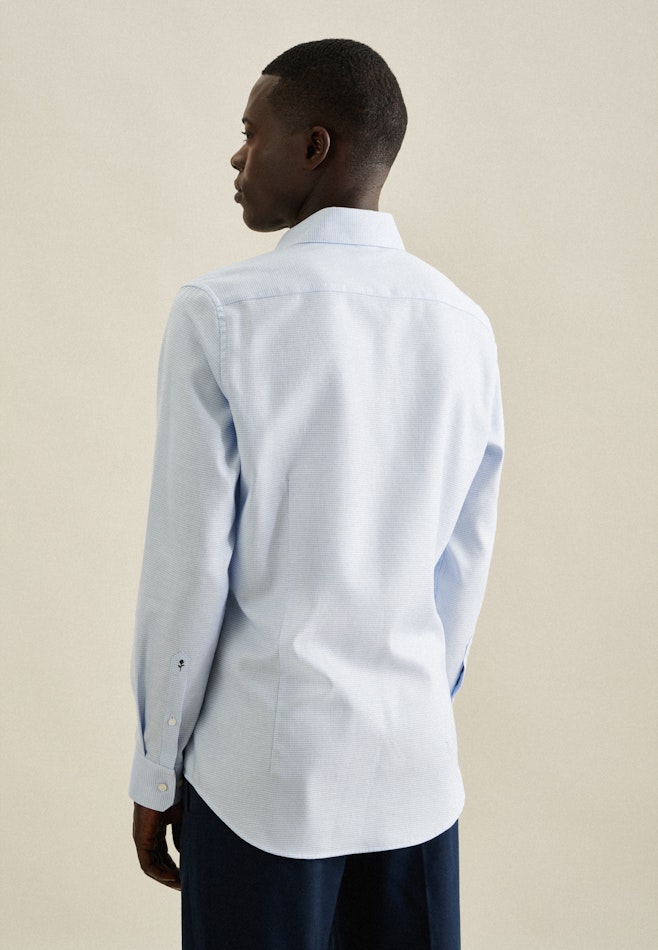 Easy-iron Structure Business Shirt in Shaped with Kent-Collar in Light Blue | Seidensticker online shop