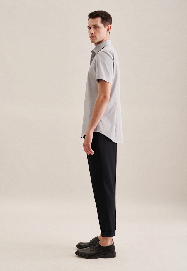 Non-iron Poplin Short sleeve Business Shirt in Slim with Kent-Collar in Grey |  Seidensticker Onlineshop