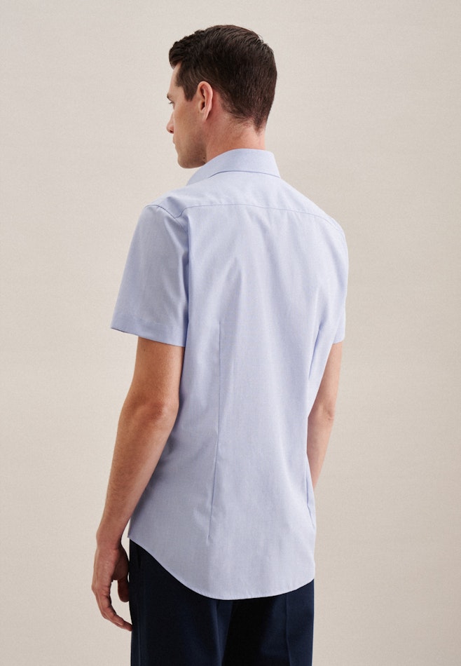 Non-iron Poplin Short sleeve Business Shirt in Slim with Kent-Collar in Light Blue | Seidensticker online shop