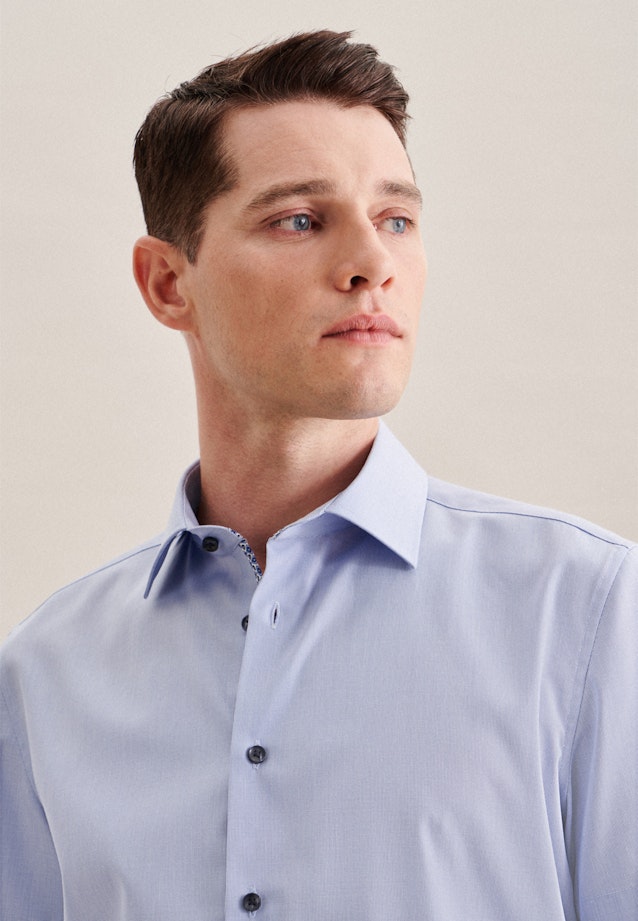 Non-iron Poplin Short sleeve Business Shirt in Slim with Kent-Collar in Light Blue |  Seidensticker Onlineshop