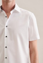 Chemise Business Slim Manche courte sans repassage in Blanc |  Seidensticker Onlineshop