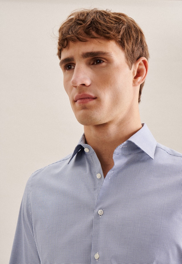 Easy-iron Pepita Business Shirt in Shaped with Kent-Collar in Light Blue |  Seidensticker Onlineshop