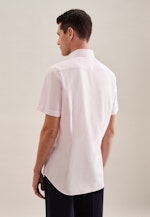 Non-iron Structure Short sleeve Business Shirt in Shaped with Kent-Collar in Pink |  Seidensticker Onlineshop