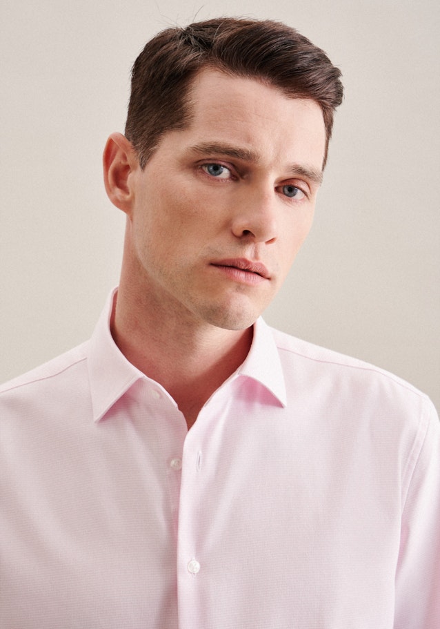 Non-iron Structure Short sleeve Business Shirt in Shaped with Kent-Collar in Pink |  Seidensticker Onlineshop