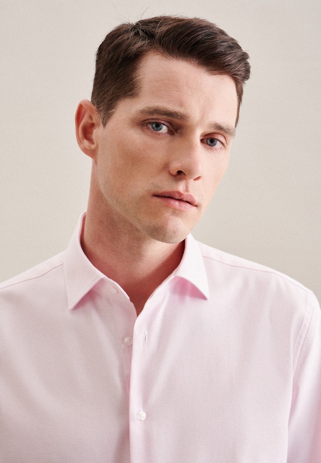 Non-iron Structure Short sleeve Business Shirt in Shaped with Kent-Collar in Pink |  Seidensticker Onlineshop