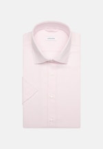 Non-iron Structure Short sleeve Business Shirt in Shaped with Kent-Collar in Pink |  Seidensticker Onlineshop