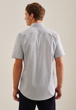 Non-iron Poplin Short sleeve Business Shirt in Regular with Kent-Collar in Medium Blue |  Seidensticker Onlineshop