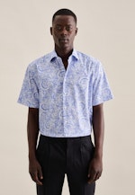 Poplin Short sleeve Business Shirt in Regular with Kent-Collar in Light Blue |  Seidensticker Onlineshop