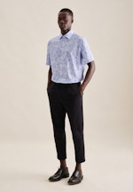 Poplin Short sleeve Business Shirt in Regular with Kent-Collar in Light Blue |  Seidensticker Onlineshop