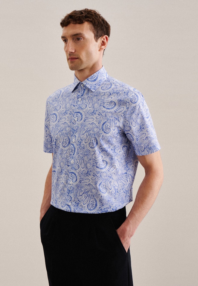 Poplin Short sleeve Business Shirt in Shaped with Kent-Collar in Light Blue | Seidensticker online shop