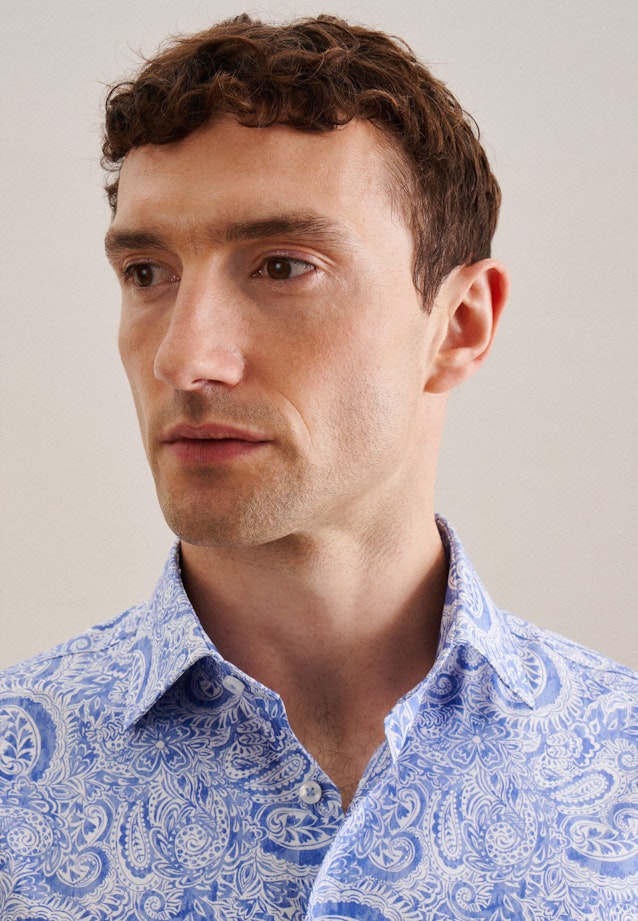 Poplin Short sleeve Business Shirt in Shaped with Kent-Collar in Light Blue |  Seidensticker Onlineshop