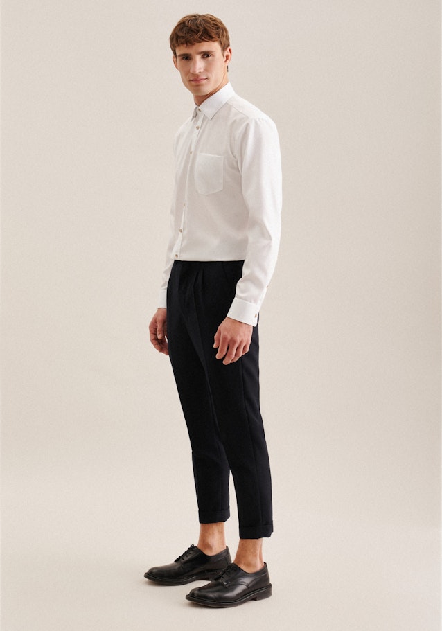 Bügelfreies Twill Business Hemd in Regular mit Covered-Button-Down-Kragen in Weiß |  Seidensticker Onlineshop