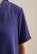 V-Neck Shirtbluse Regular in Mittelblau |  Seidensticker Onlineshop