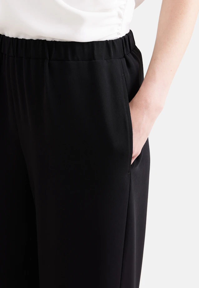 Fließende Hose mit Gummibund in Schwarz |  Seidensticker Onlineshop