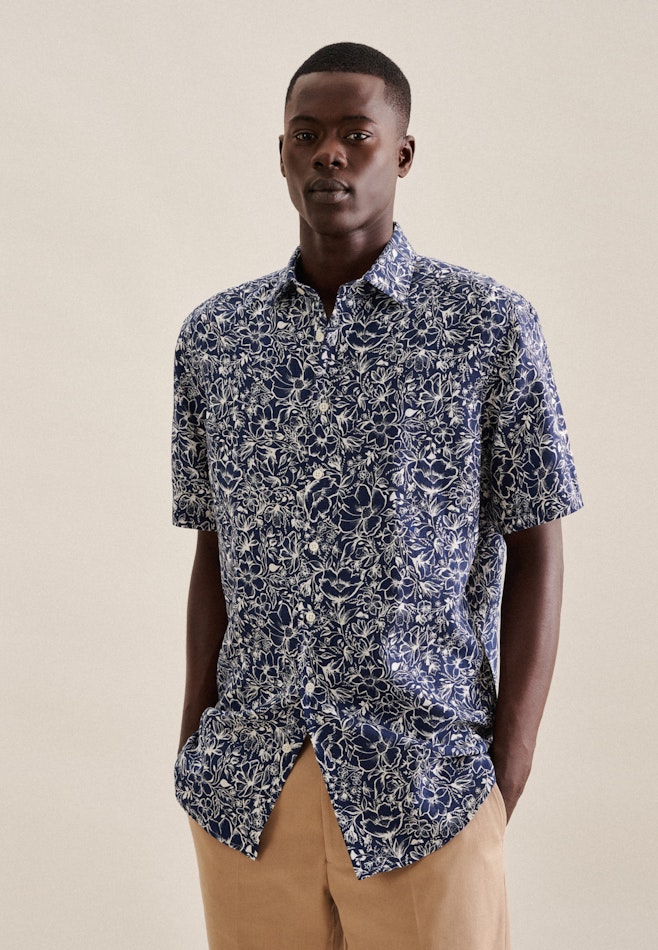 Linen Short sleeve Business Shirt in Regular with Kent-Collar in Dark Blue | Seidensticker online shop