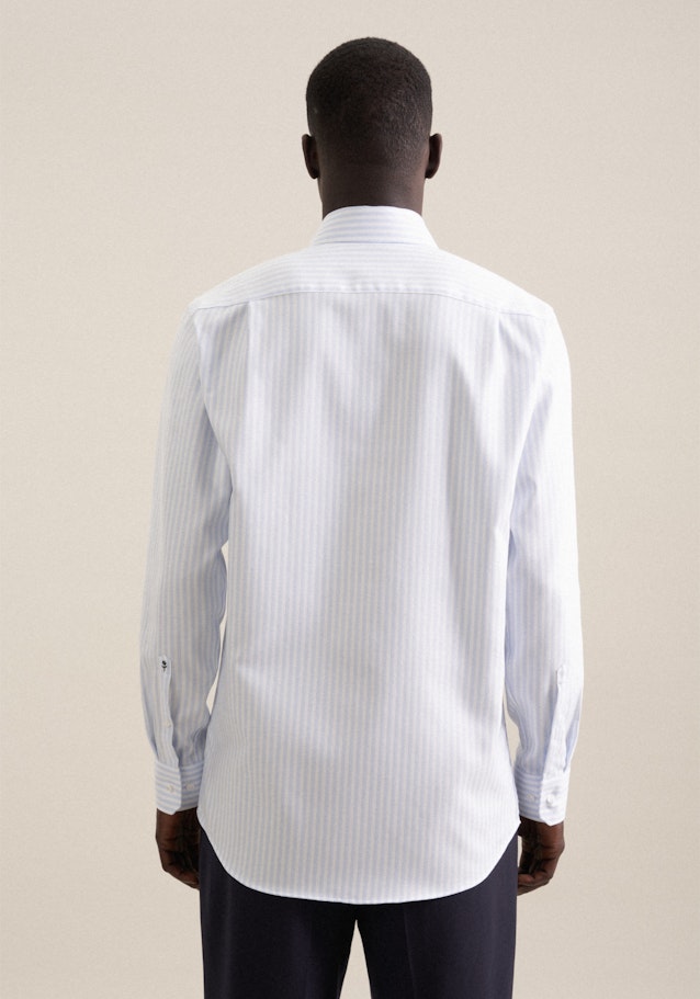 Non-iron Twill Business Shirt in Regular with Shark Collar in Light Blue | Seidensticker Onlineshop