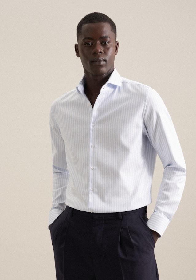 Non-iron Twill Business Shirt in Slim with Shark Collar in Light Blue | Seidensticker Onlineshop