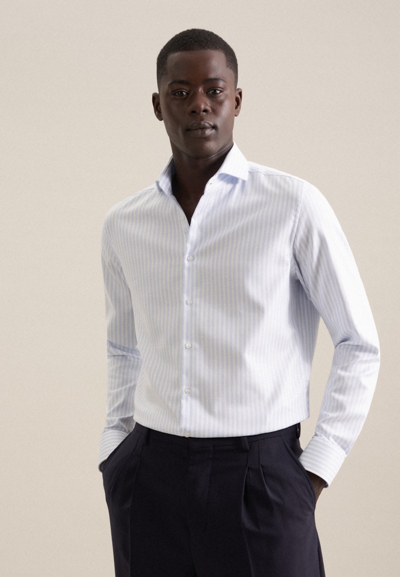Non-iron Twill Business Shirt in Slim with Shark Collar