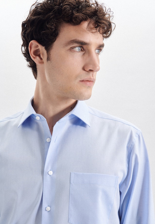 Non-iron Chambray Business Shirt in Regular with Kent-Collar in Light blue |  Seidensticker Onlineshop