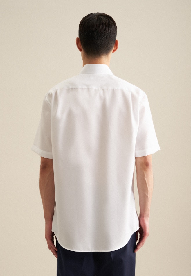 Non-iron Twill Short sleeve Business Shirt in Comfort with Kent-Collar in White | Seidensticker online shop