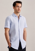 Chemise Business Slim Manche courte Col Kent in Bleu Clair |  Seidensticker Onlineshop