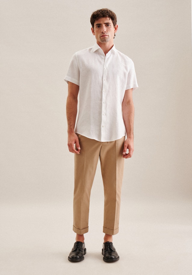 Leinen Kurzarm Business Hemd in Shaped mit Kentkragen in Weiß |  Seidensticker Onlineshop