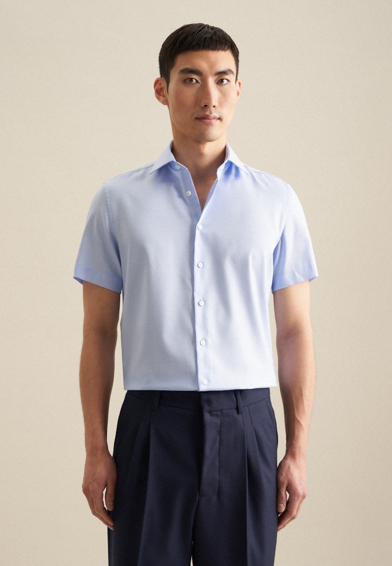 Non-iron Twill Short sleeve Business Shirt in Slim with Kent-Collar
