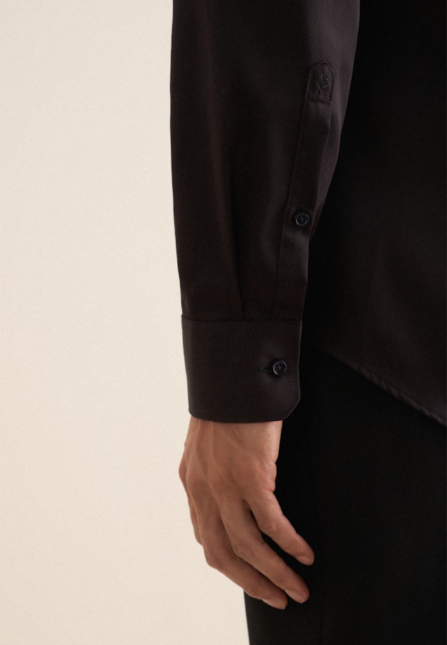 Chemise Business Slim Satin Col Kent in Noir |  Seidensticker Onlineshop