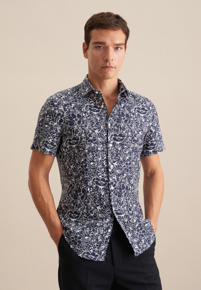 Linen Short sleeve Business Shirt in Shaped with Kent-Collar in Dark Blue | Seidensticker online shop