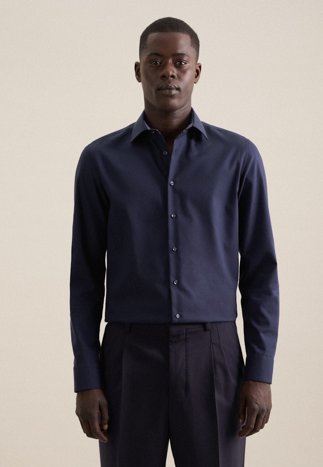 Non-iron Twill Business Shirt in Slim with Kent-Collar in Dark Blue | Seidensticker online shop