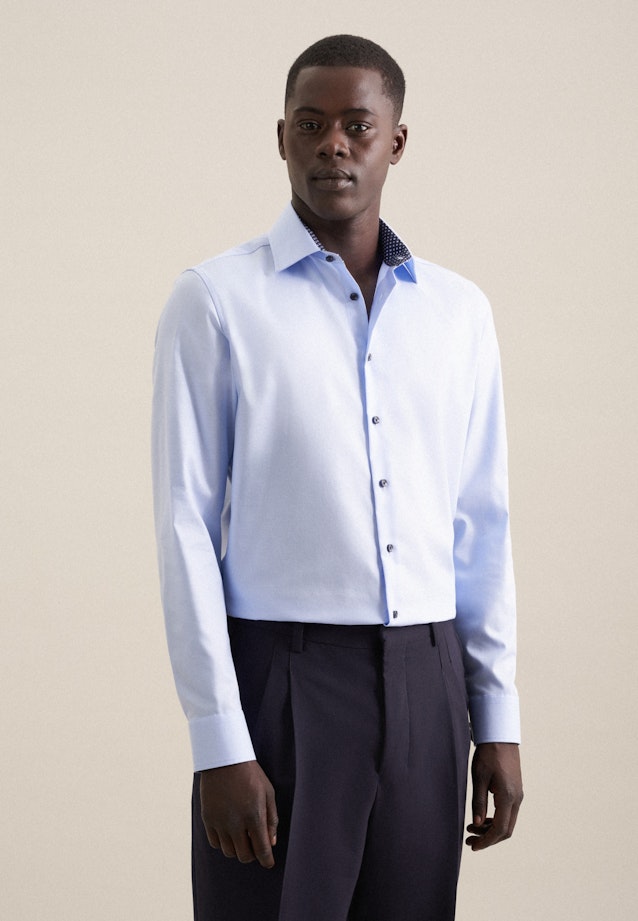 Non-iron Twill Business Shirt in Slim with Kent-Collar in Light Blue |  Seidensticker Onlineshop