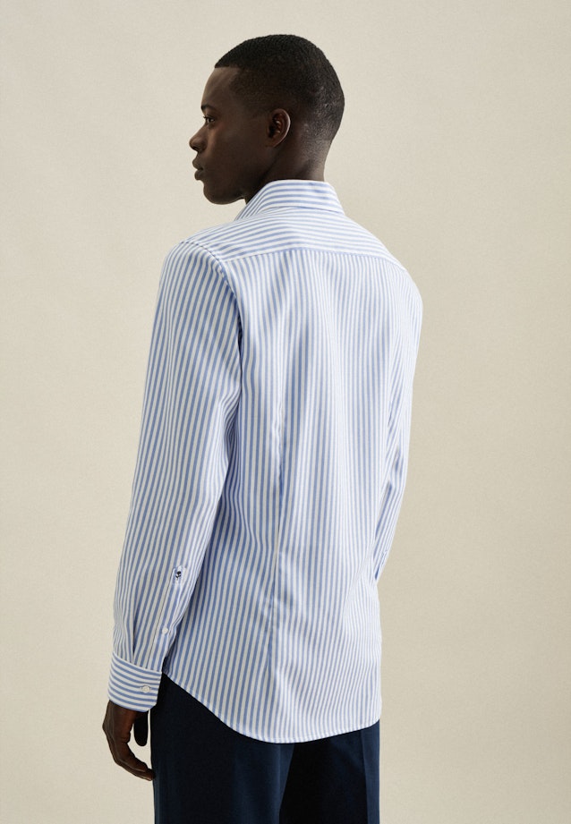 Non-iron Structure Business Shirt in Shaped with Kent-Collar in Light Blue |  Seidensticker Onlineshop