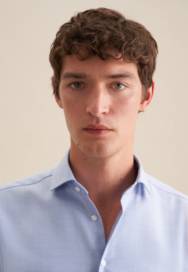 Regular Chemise d'affaires carreaux in Bleu Clair |  Seidensticker Onlineshop