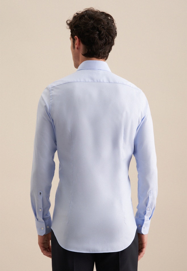 Non-iron Twill Business Shirt in Slim with Kent-Collar and extra long sleeve in Hellblau | Seidensticker online shop