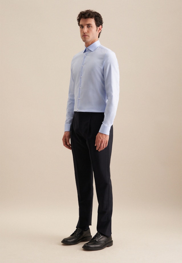 Non-iron Twill Business Shirt in Slim with Kent-Collar and extra long sleeve in Hellblau |  Seidensticker Onlineshop