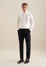 Non-iron Herringbone pattern Business Shirt in Slim with Kent-Collar in White |  Seidensticker Onlineshop