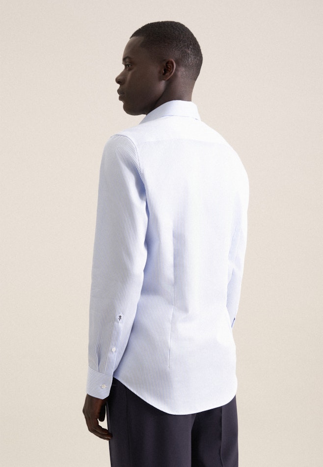 Easy-iron Satin Business Shirt in Shaped with Kent-Collar in Light Blue | Seidensticker online shop