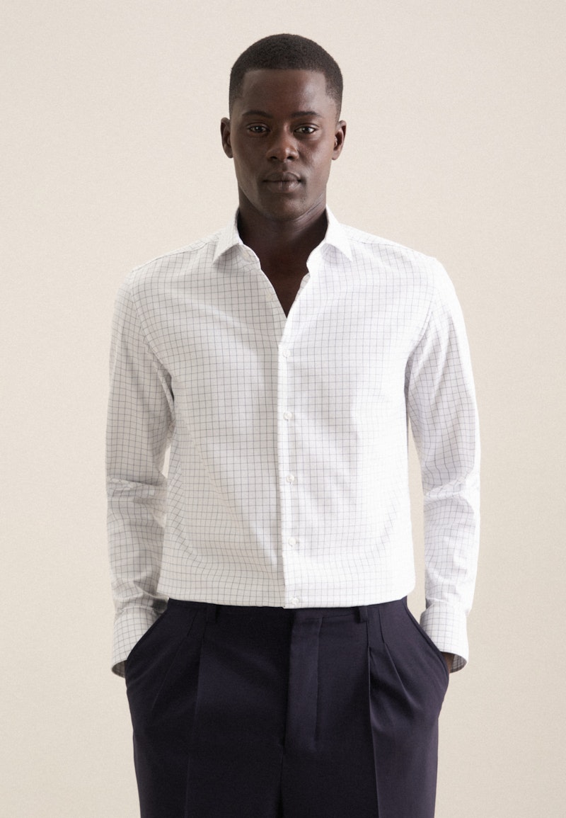 Non-iron Structure Business Shirt in Shaped with Kent-Collar