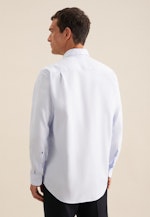 Chemise d'affaires Regular sans repassage Col Boutonné in Bleu Clair |  Seidensticker Onlineshop