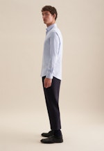 Easy-iron Satin Business Shirt in Shaped with Kent-Collar in Light Blue |  Seidensticker Onlineshop