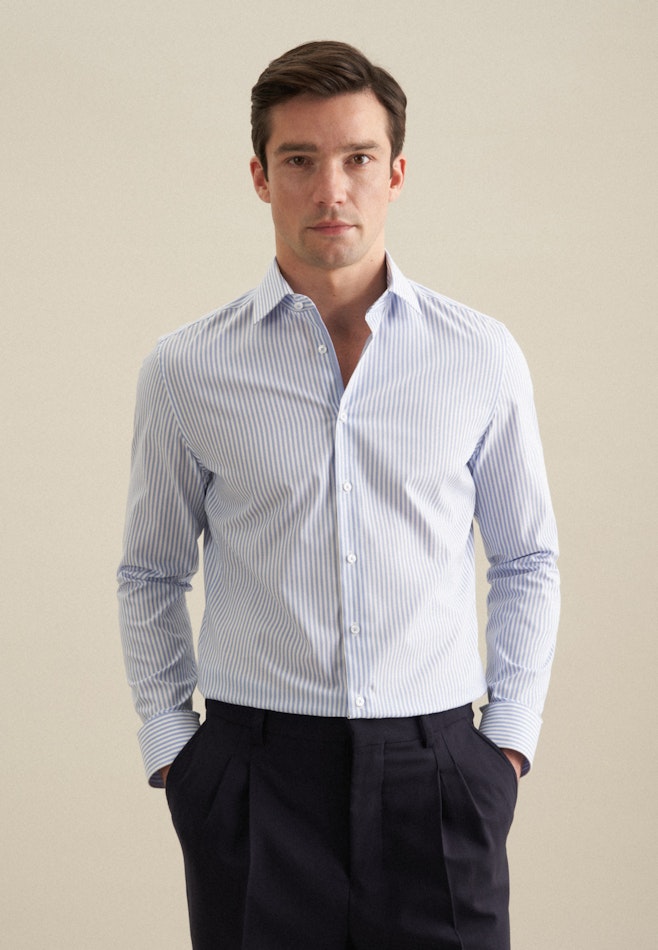 Non-iron Poplin Business Shirt in Shaped with Kent-Collar in Light Blue | Seidensticker online shop