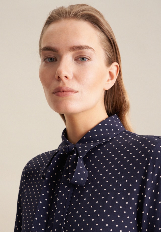 Crepe Tie-Neck Blouse in Dark Blue |  Seidensticker Onlineshop